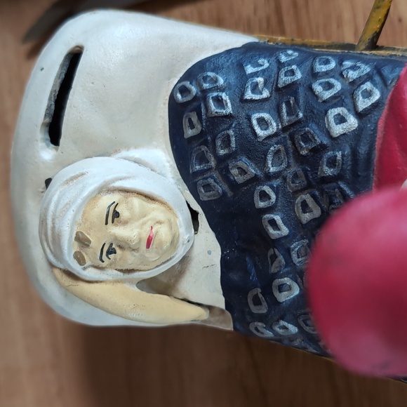 Red Riding Hood Cast Iron Mechanical Bank - Picture 4 of 6